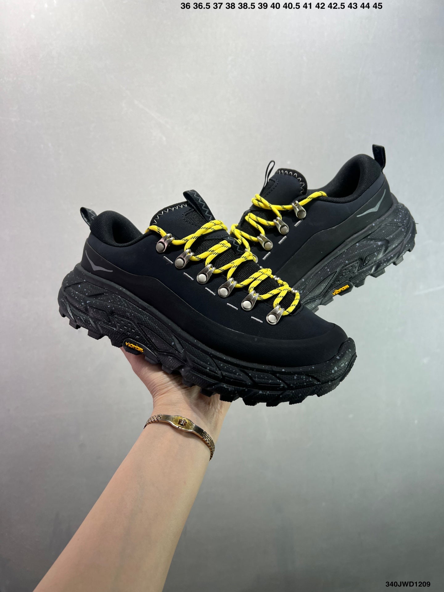 HOKA ONE ONE Tor Summit
