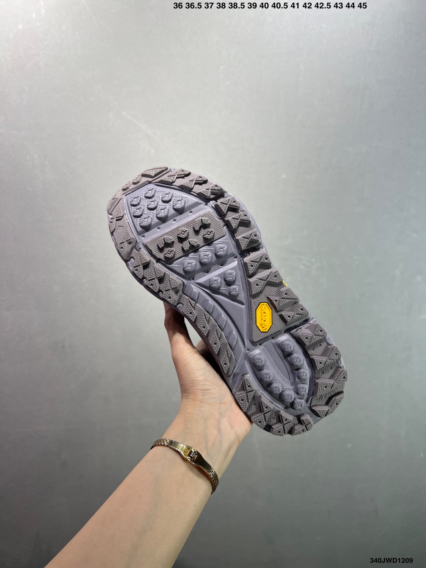 HOKA ONE ONE Tor Summit