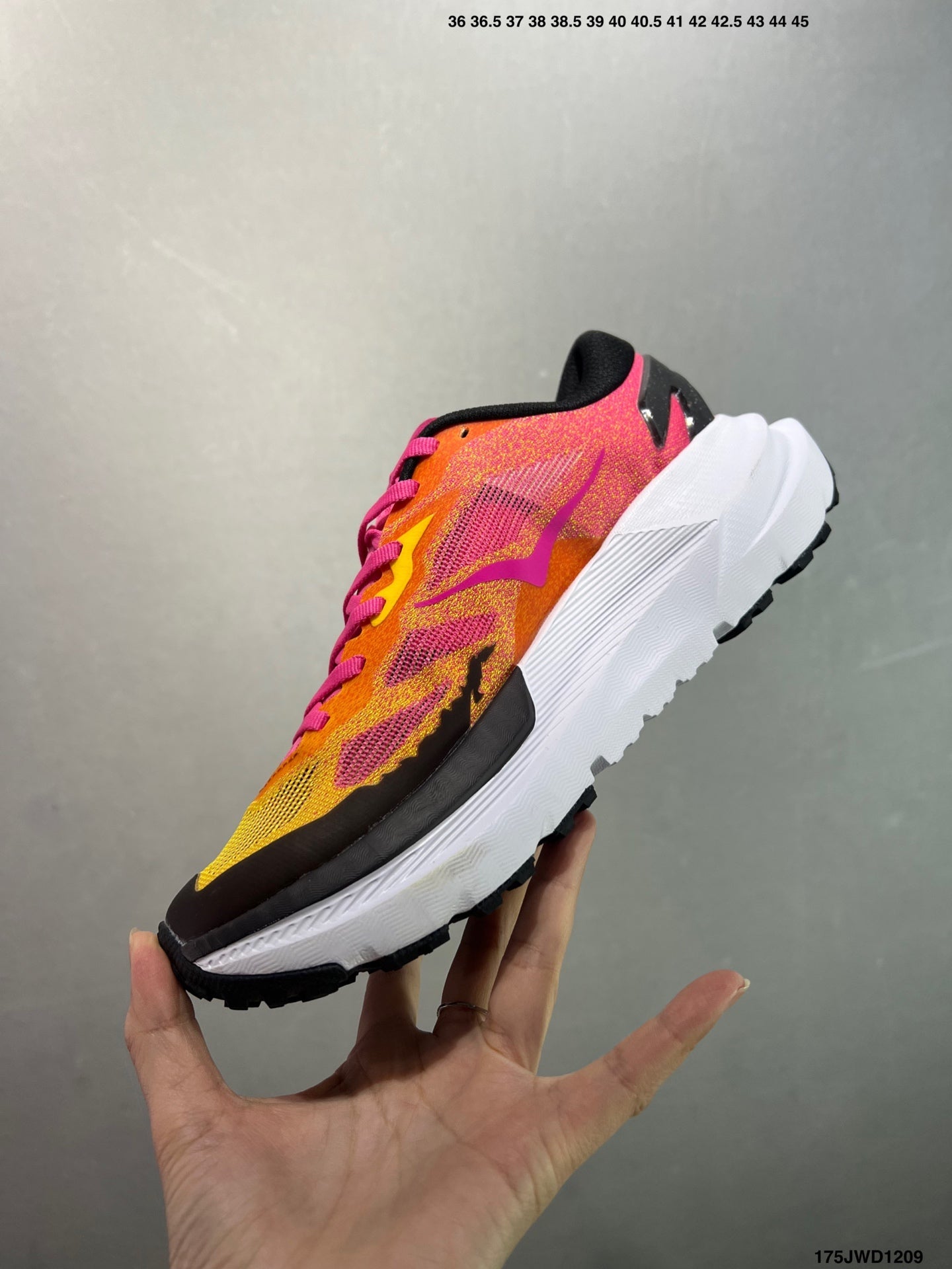 HOKA ONE ONE M MAFATE X